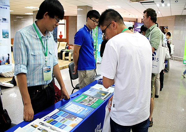 泽泉科技应邀参加第十三届国际古湖沼学研讨会6.jpg 泽泉科技应邀参加第十三届国际古湖沼学研讨会6.jpg